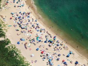 Photographer Gray Malin Flies Us Above The Hamptons & Beyond Photographer Gray Malin Flies Us Above The Hamptons & Beyond