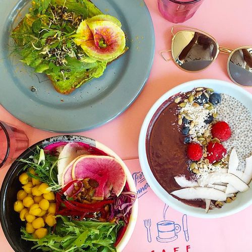 8 Vegan Brunch Spots Even Carnivores Could Love