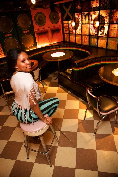 The Hottest Waitresses In NYC All Work At One Place