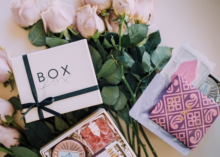 These Customizable Boxes Make The Perfect Last-Minute Valentine's Day