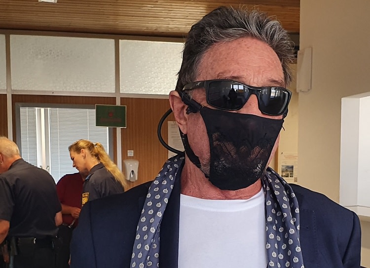 Funny: Tech Tycoon John McAfee Wore A Lace Thong As A Mask... And Got Arrested At The Airport Efd8xfvx0aalku7_(2)