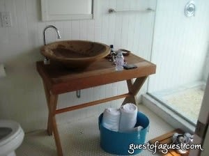 bathroom at surflodge