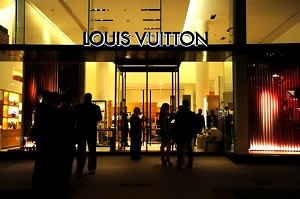 LL Cool J & Details Magazine Take On Manhasset&#39;s Louis Vuitton