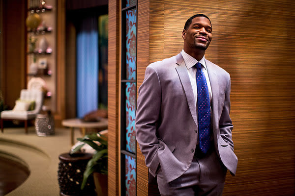 Daily Style Phile Football Legend And Tv Host Michael Strahan Tackles His New Style