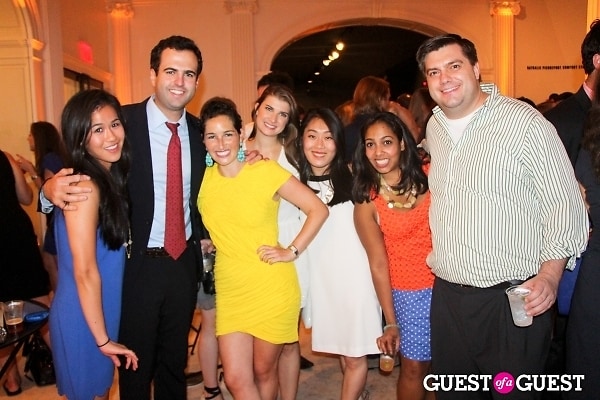 City Museum’s Young Members Circle hosts Sixth Annual Big Apple Bash