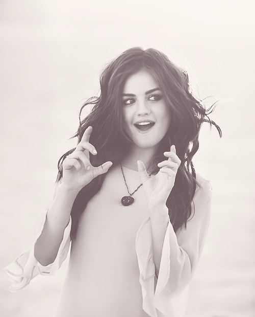 Lucy Hale 