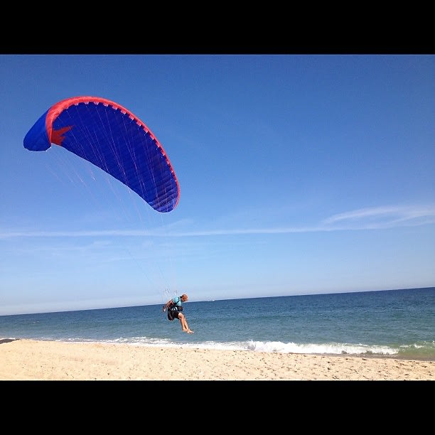 Hamptons kite surfing 