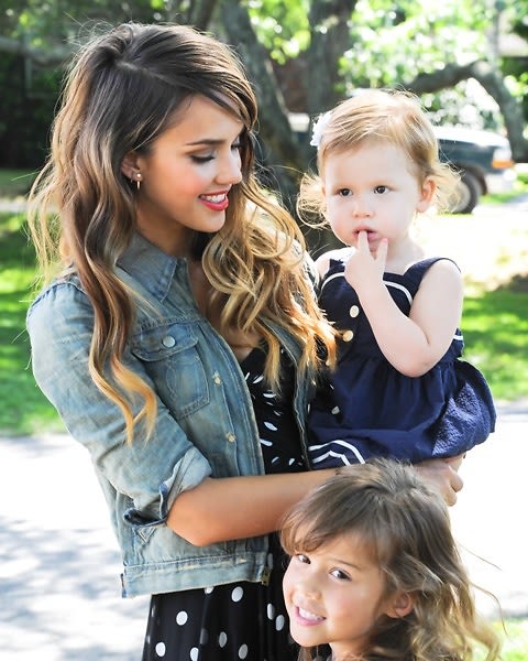 Jessica Alba and Daughters