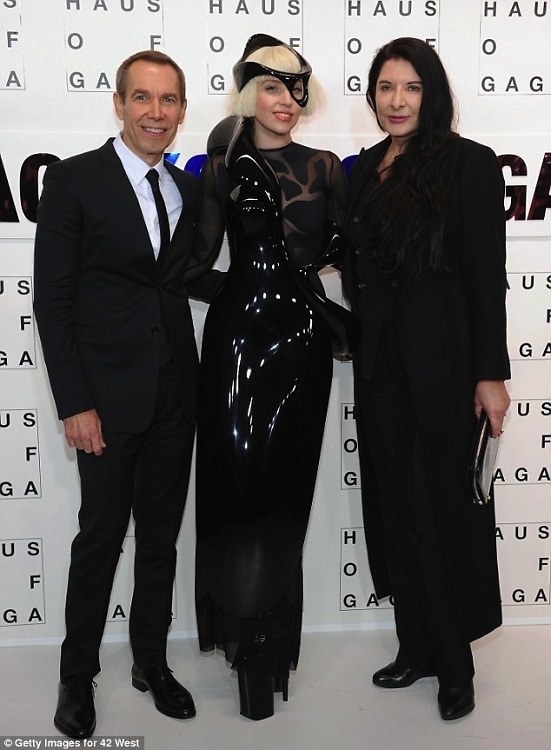 Jeff Koons, Lady Gaga, Marina Abramovic