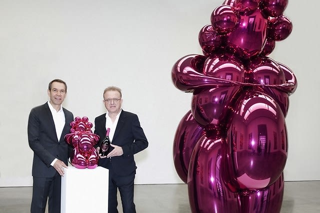 Dom Perignon Celebrates Jeff Koons' Limited Edition Sculpture
