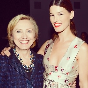 Hilary Clinton, Hanneli Mustaparta 