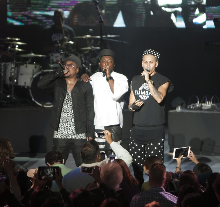 Apl.de.ap, will.i.am,Taboo