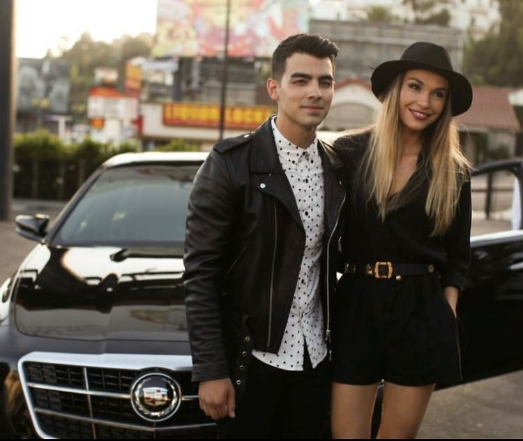 Joe Jonas, Blanda Eggenschwiler