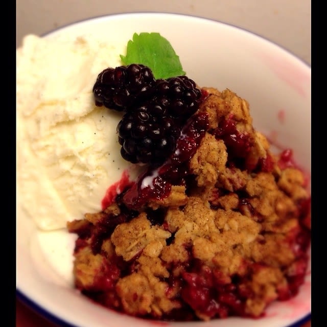 Blackberry Crisp