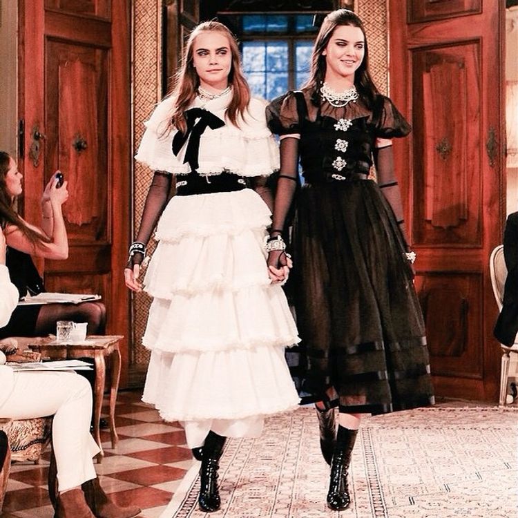 Cara Delevingne, Kendall Jenner