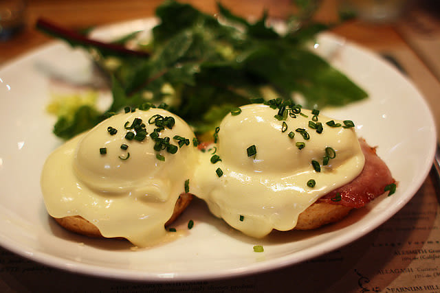 eggs benedict