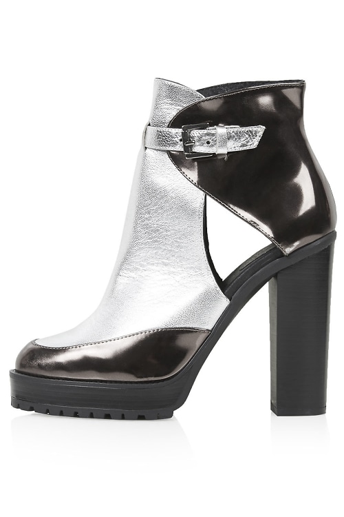 ALLEY Cleated Ankle Boots