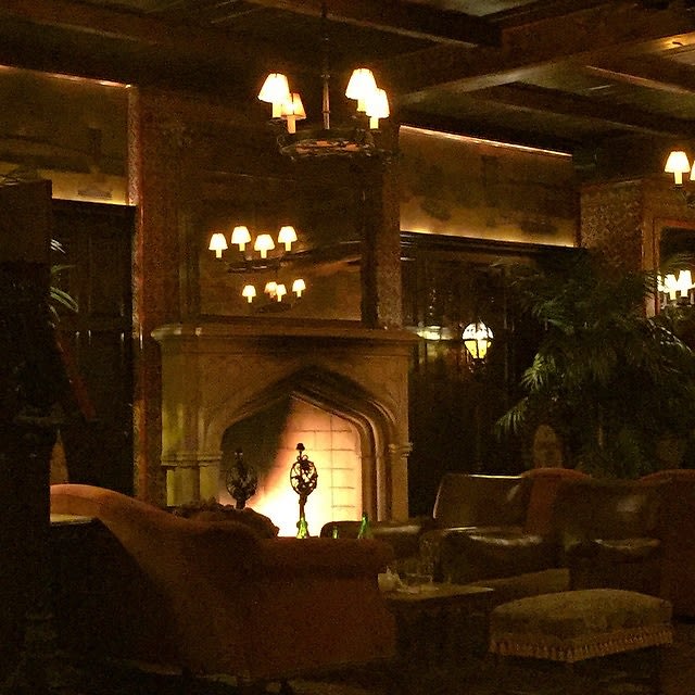 the bowery hotel lobby bar