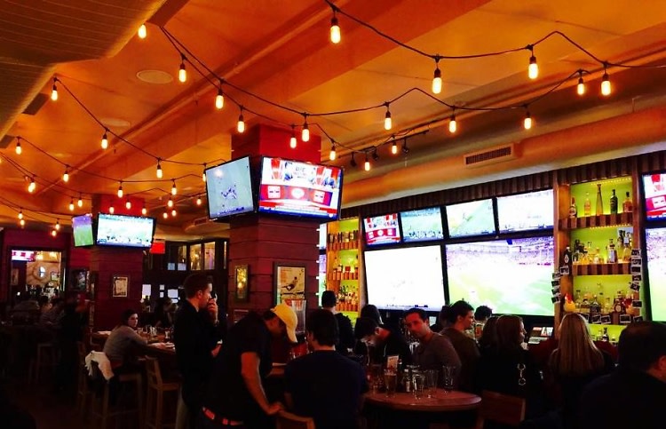 Super Bowl Viewing Guide: Last-Minute Spots To Watch In YOUR NYC Neighborhood