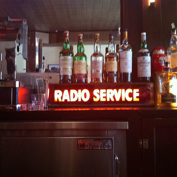 WXOU Radio Bar