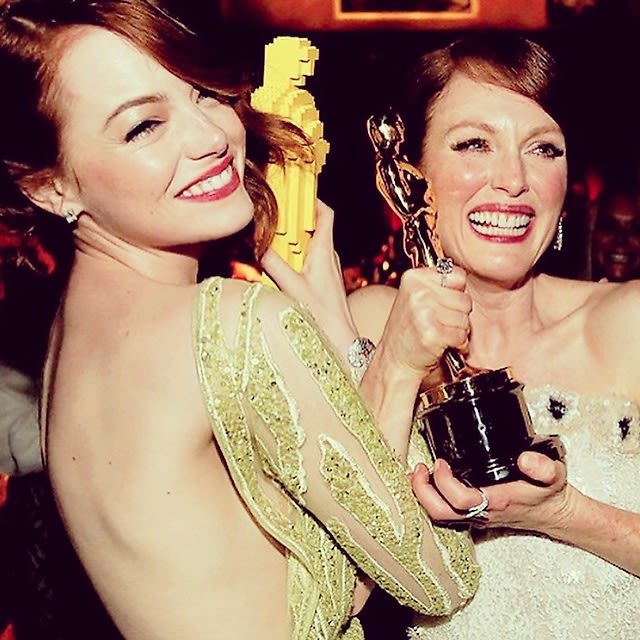 Emma Stone, Julianne Moore