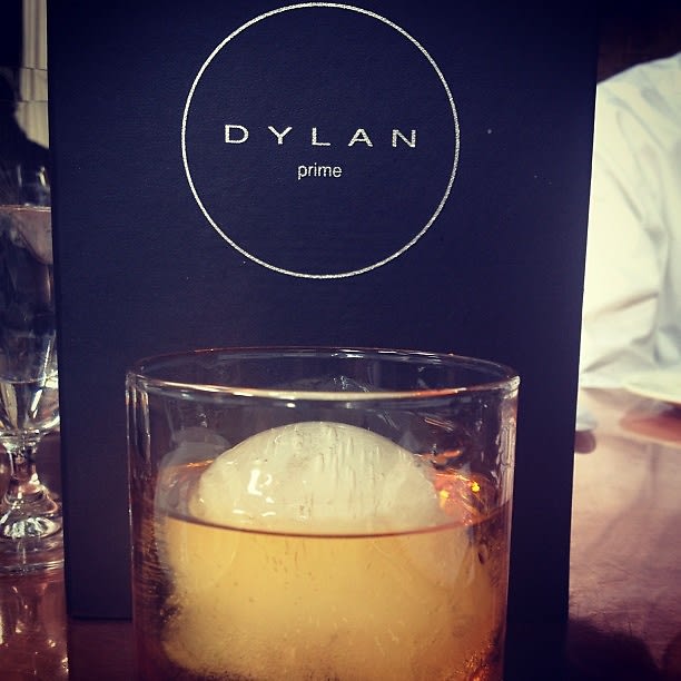 Dylan Prime's Oyster Happy Hour