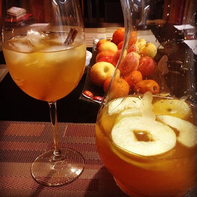 Caramel Apple Sangria