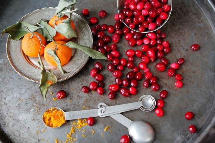 EyeSwoon: Welcome Spring With These Orange Cranberry Shortbread Cookies
