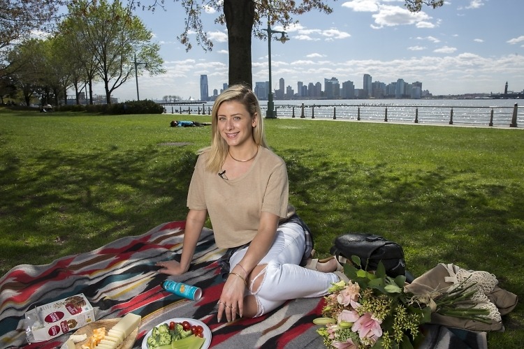 Interview: Lo Bosworth Preps For Summer In The City With Hawaiian Tropic