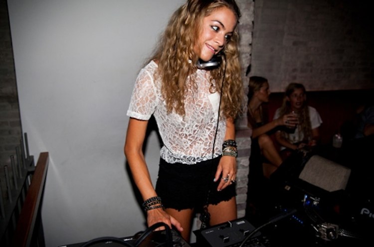 Interview: DJ Chelsea Leyland, The British Transplant Leading The NY "It" Girl Pack 