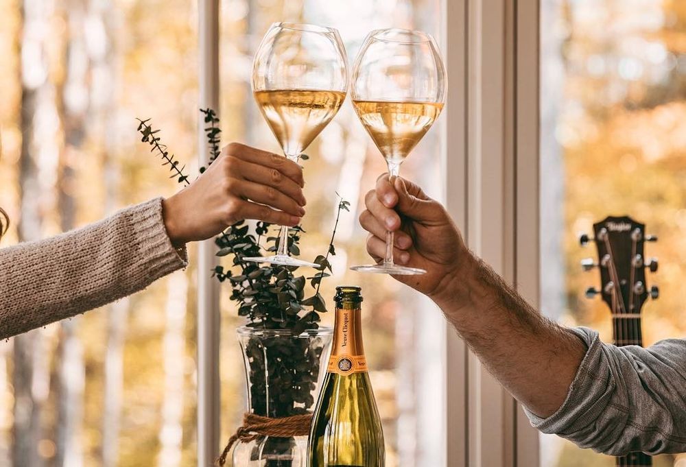 When's The Best Time To Buy Champagne?