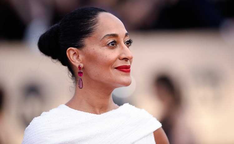 Tracee Ellis Ross's SAG Awards Joke Actually Made An Important Point ...