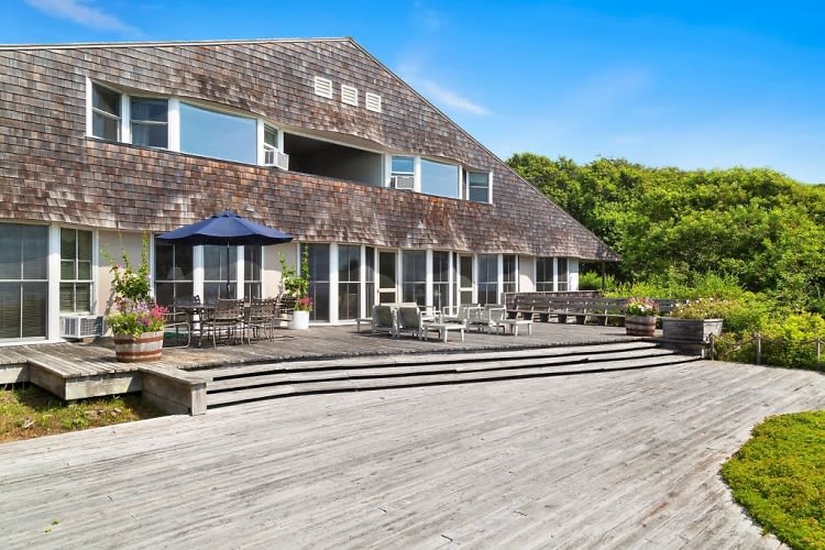 This $72 Million Hamptons Home Belonged To The Life Savers Heiress