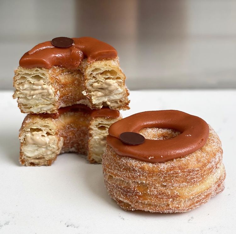 This New LimitedEdition Cronut Flavor Is Fall Perfection!