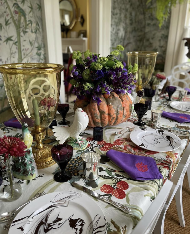 12 Of The Absolute Chicest Thanksgiving Tablescapes