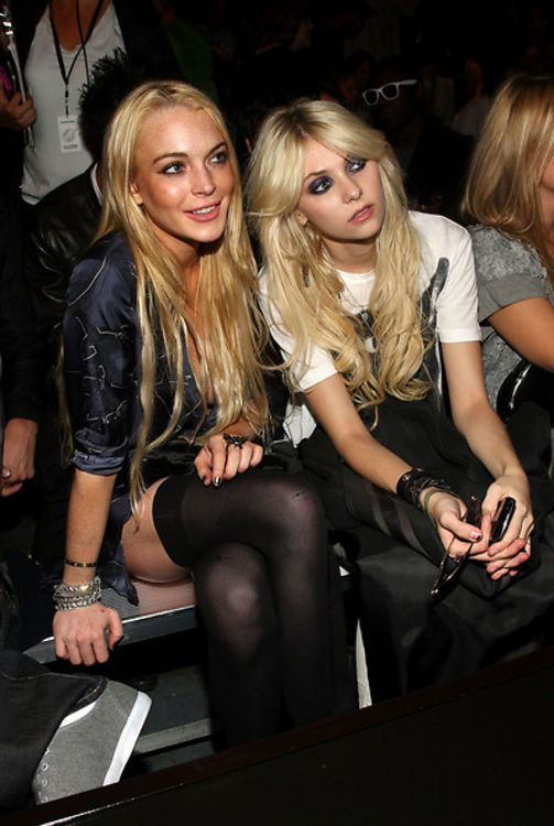 Lindsay Lohan Takes Taylor Momsen Under Her Wings, This Can Not End Well.
