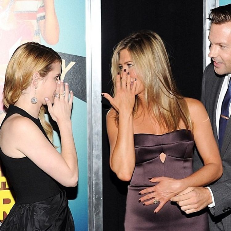 Jennifer Aniston Flashes Bra on 'We're The Millers' Set, Emma Roberts,  Jason Sudeikis, Jennifer Aniston, Will Poulter