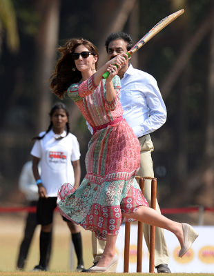 kate middleton in 10 Photos Of Kate Middleton Doing Bizarre Things While Looking Fabulous In India & Bhutan