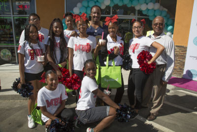 morning side-high-school-cheerleaders in Just Weaves By Just Extensions Opens Up Its First Premium Weaving Installation Store In Inglewood, California
