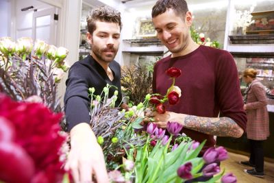 michael putnam in Holidays In Bloom: Floral Fun With Putnam & Putnam