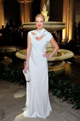 polina proshknia in Frick Collection Young Fellows Ball 2019