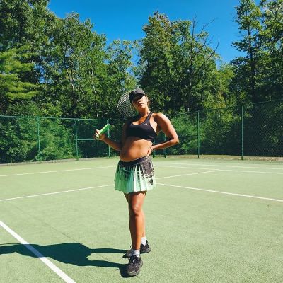 hannah bronfman in Hannah Bronfman Has Mastered The Art Of Quarantine Self-Care (With A Little Help From CBD)