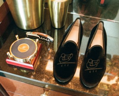 These Casa Cipriani Slippers Are NYC's Newest, Chicest Status Symbol