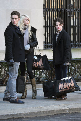 Chace Crawford, Taylor Momsen, Connor Paolo