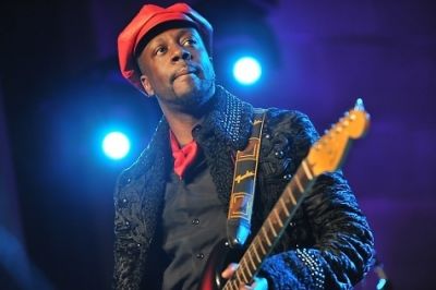 wyclef-jean-performing-at-uscri-100th-anniversary-gala-october-19-2011