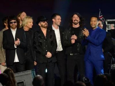Jeff Lynne, Joe Walsh, Dave Stewart, Adam Levine, Dave Grohl, John Legend