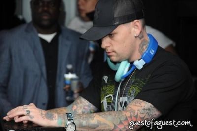 Blackberry Party With Benji Madden