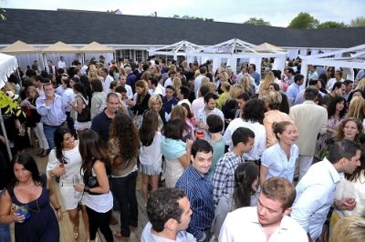 steve lewis in Day & Night Beach Club Hamptons Magazine Party