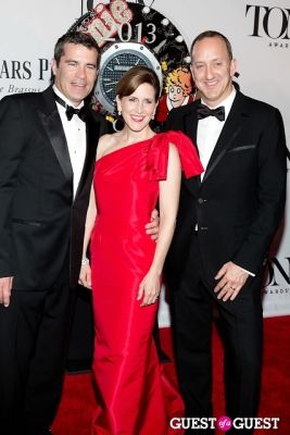 shenae grimes in Tony Awards 2013