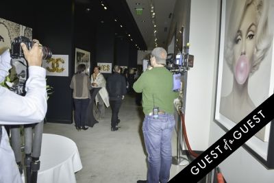 atmosphere in Mouche Gallery Presents the Opening of Artist Clara Hallencreutz's Exhibit 